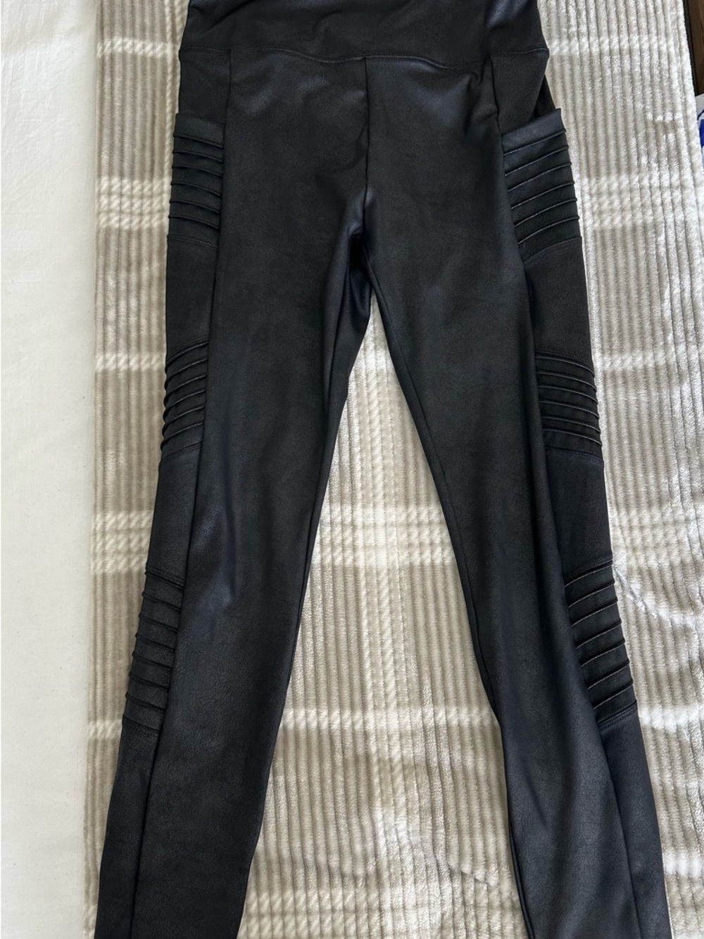 Simply Vera Vera Wang Black Faux-Leather Leggings